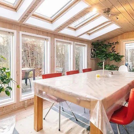 Clxii Feriehus Hals